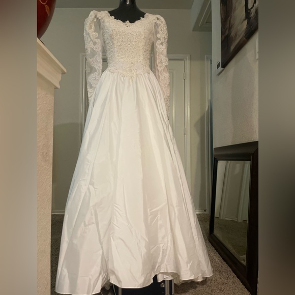 Ilgwu size 10 please check all picture of condition - Picture 3 of 17